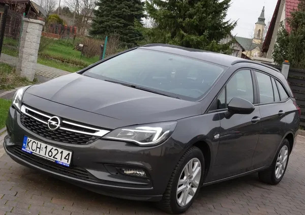małopolskie Opel Astra cena 42900 przebieg: 144000, rok produkcji 2016 z Alwernia
